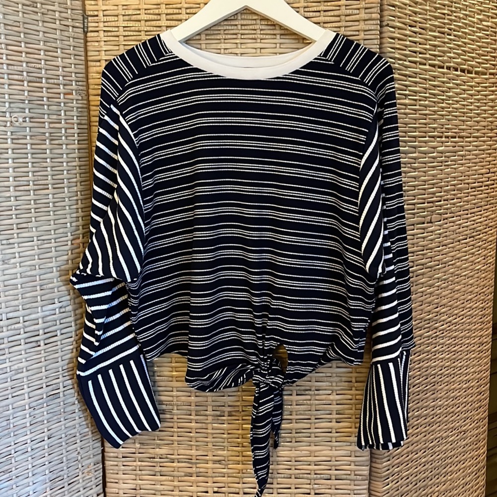 EVIDNT Los Angeles Cotton flare sleeve, Navy & white summer top S XL NWT, NWB